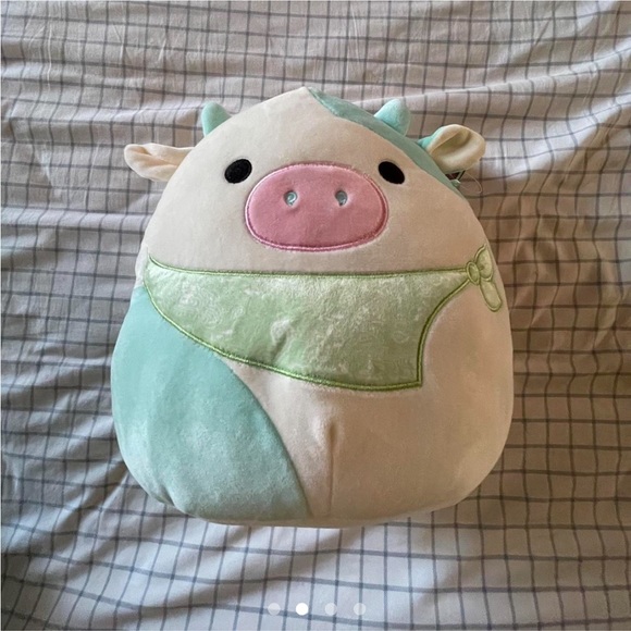 belana the cow valentines day 12 in squishmallow - Picture 2 of 4